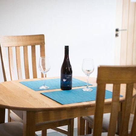 Vineyard Country Cottage Llanerch-Aeron ภายนอก รูปภาพ
