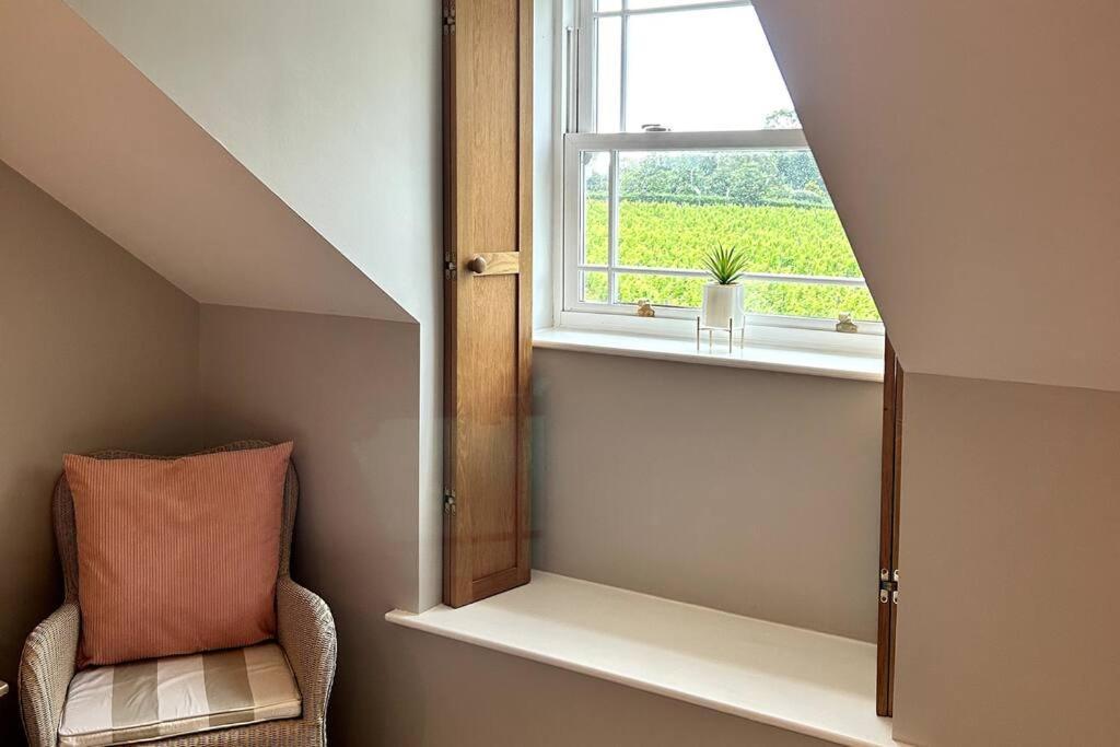 Vineyard Country Cottage Llanerch-Aeron ภายนอก รูปภาพ