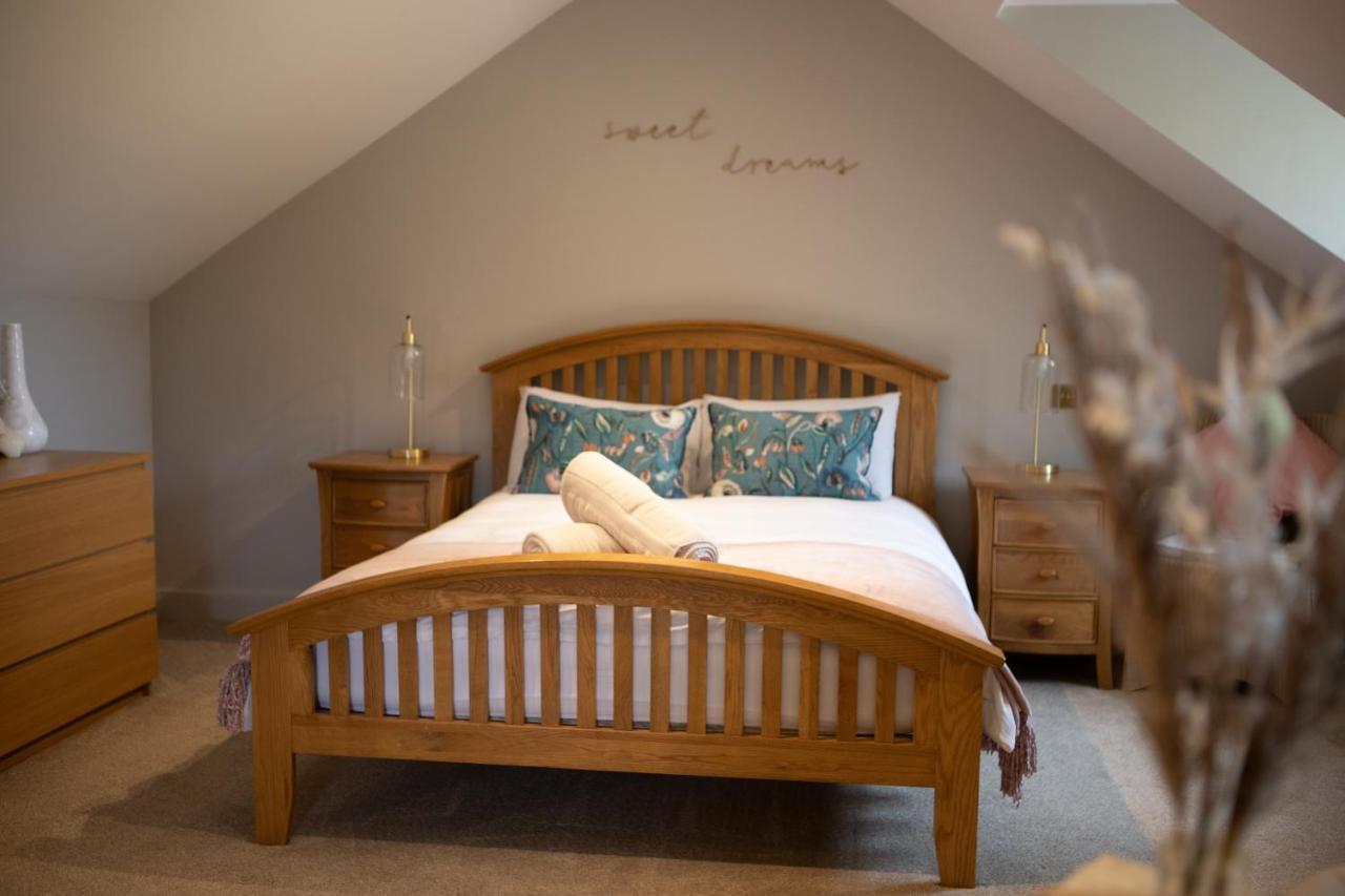 Vineyard Country Cottage Llanerch-Aeron ภายนอก รูปภาพ